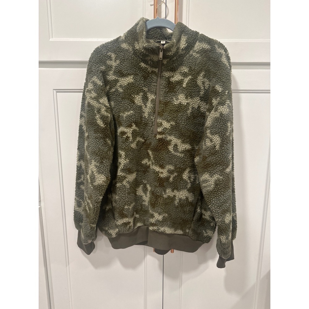 Express One Eleven Olive Green Camo Camouflage Sherpa Pullover Sweatshirt Medium